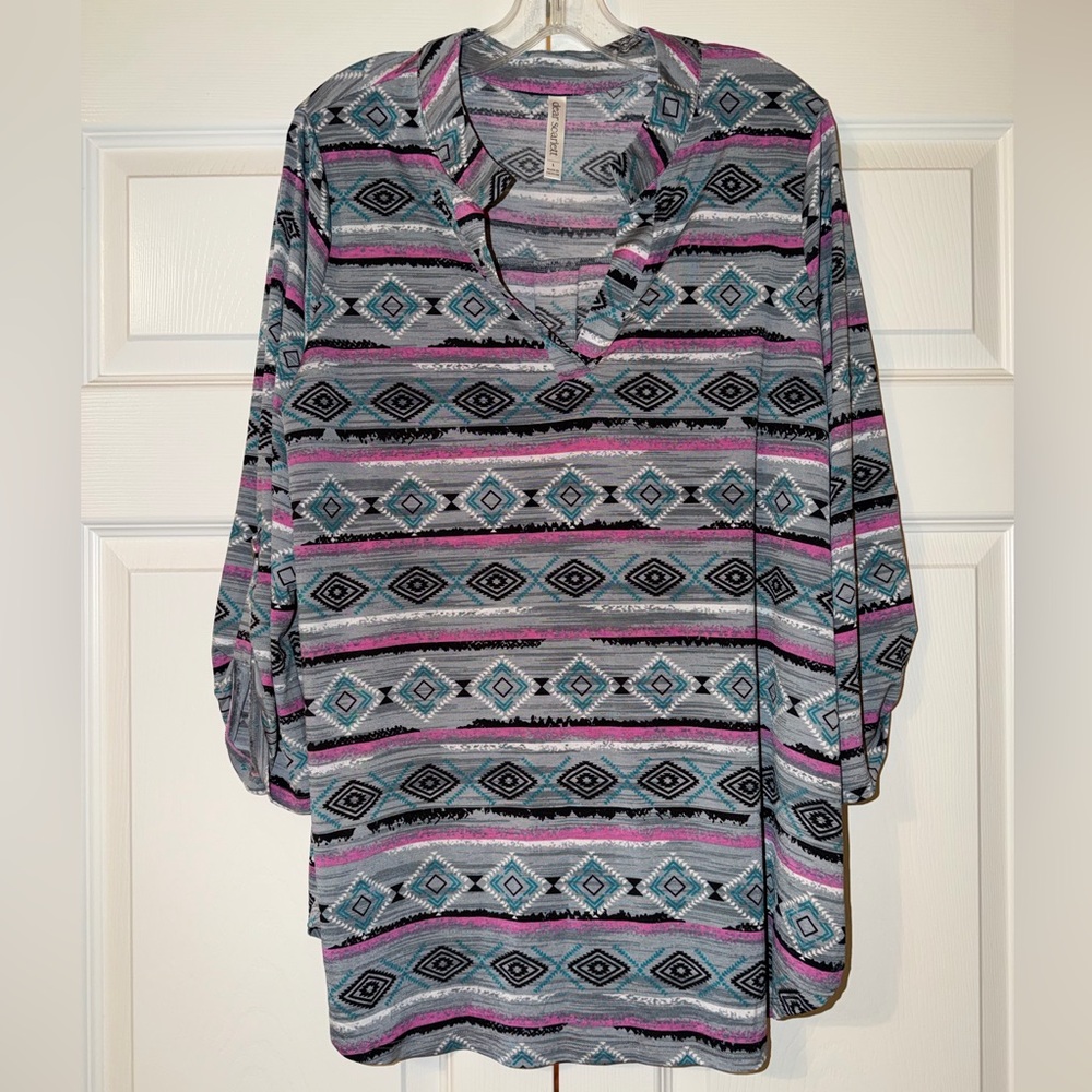 Dear Scarlett Multicolor Geometric V-Neck Blouse